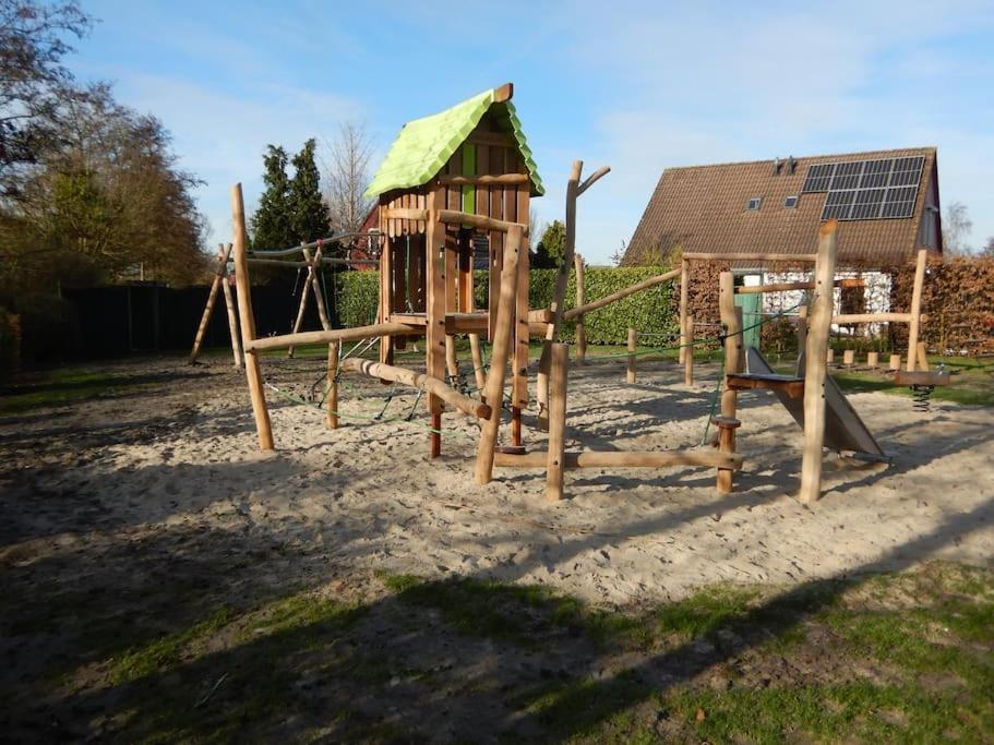 Comfortabel En Gezellig Vakantiehuis Bij Het Strand Wemeldinge Exteriör bild